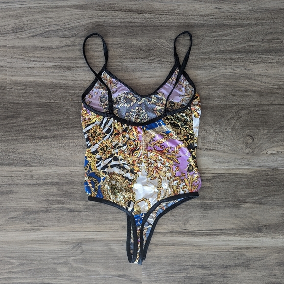 Gold foil animal print thong bodysuit - Picture 5 of 6